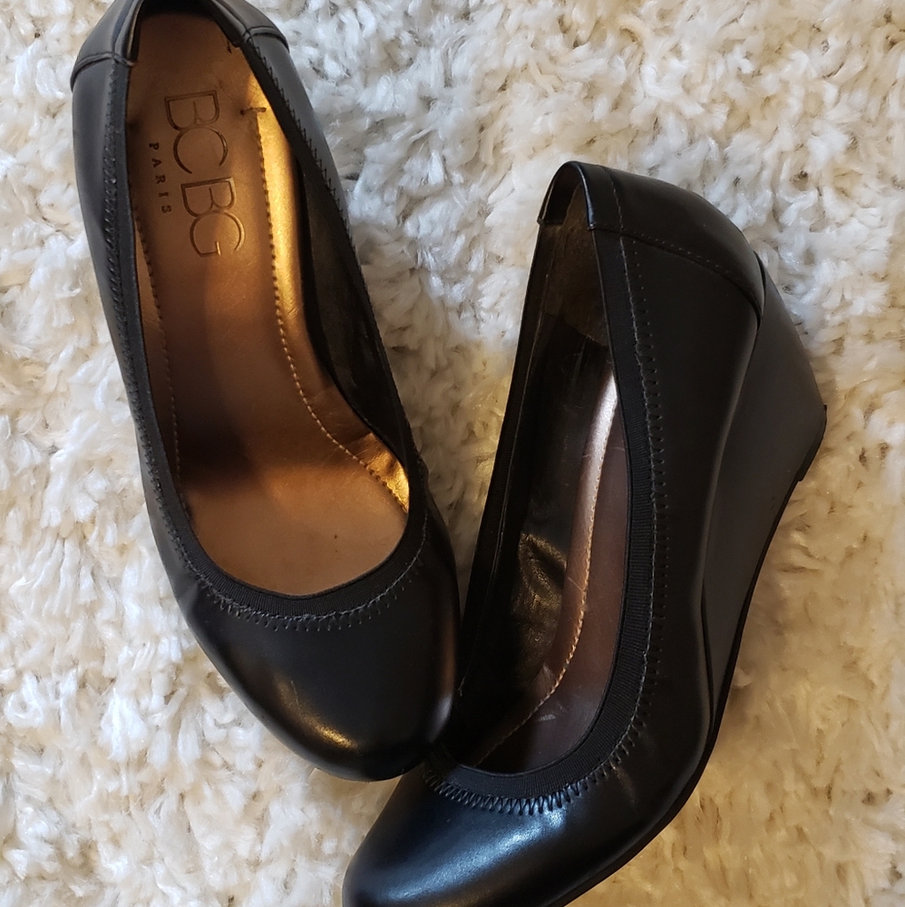 BCBG wedges